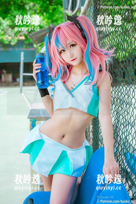 Kuuko W 泳装季节来了,Kuuko W送上无圣光的作业!要穿上吗?